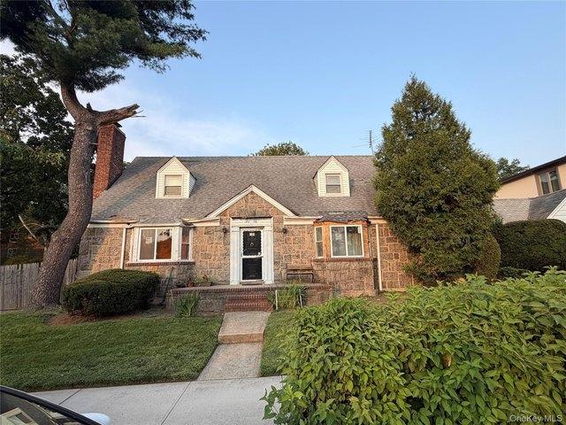 House for sale in Queens, Arverne