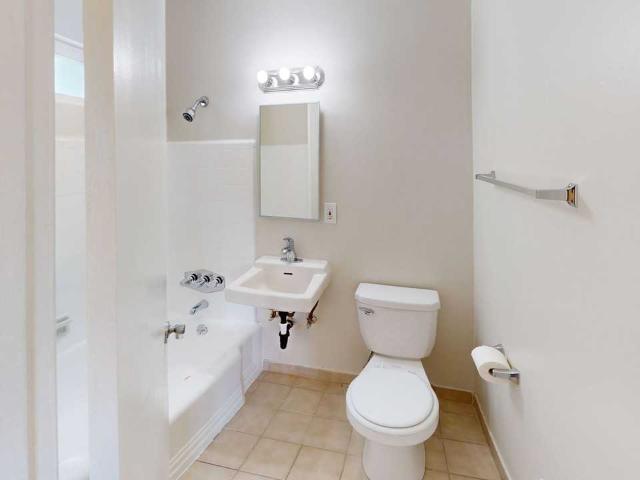 Apartment for rent in Canoga Park, California