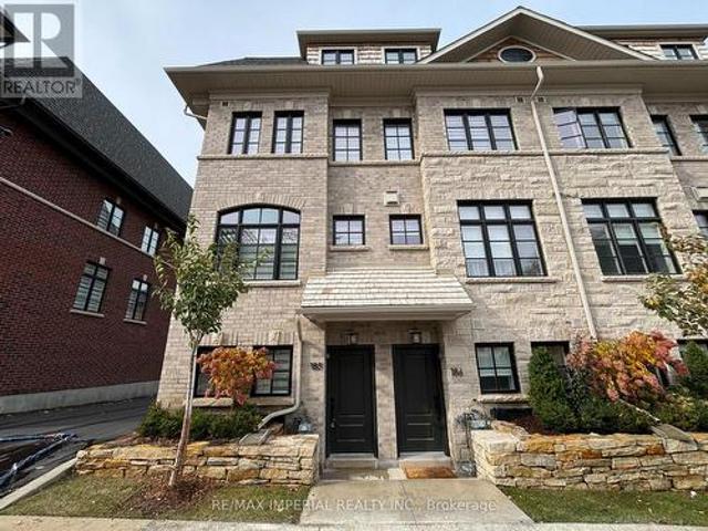 Townhouse for sale in Mississauga, Ontario