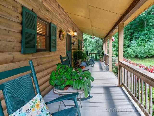 House for sale in Spruce Pine, North Carolina