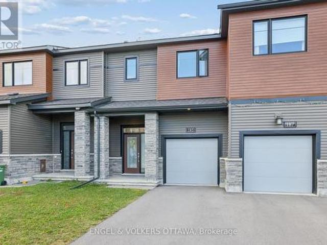 House for sale in Barrhaven West, Ottawa