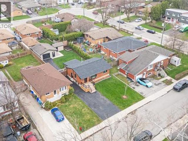 House for sale in Ancaster, Ontario