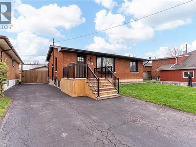 House for sale in Ancaster, Ontario