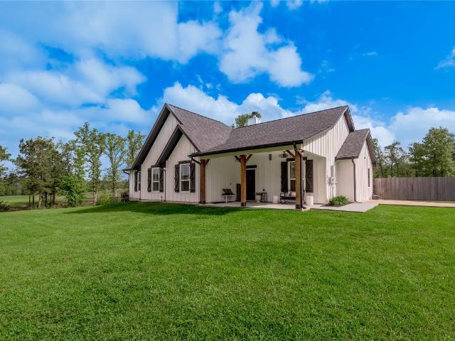 Property for sale in Groveton, Texas