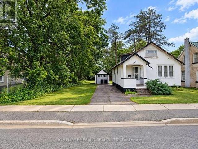 House for sale in Barrie, Ontario