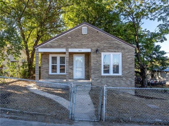 House for sale in Ark