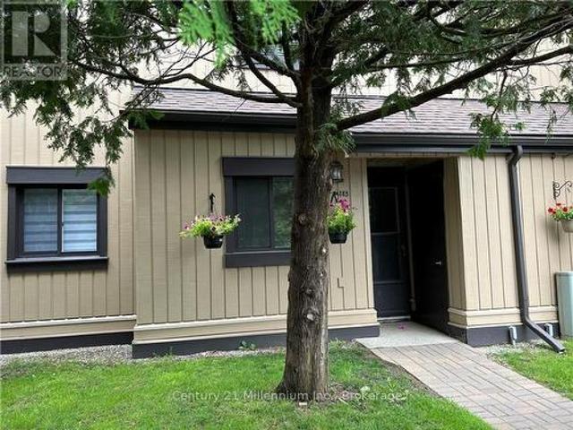 Townhouse for rent in Collingwood, Ontario