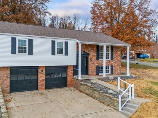 House for sale in Elizabeth, Pennsylvania