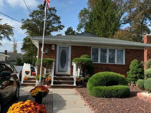 House for sale in Staten Island, New York