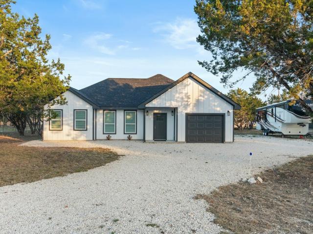 House for sale in Leakey