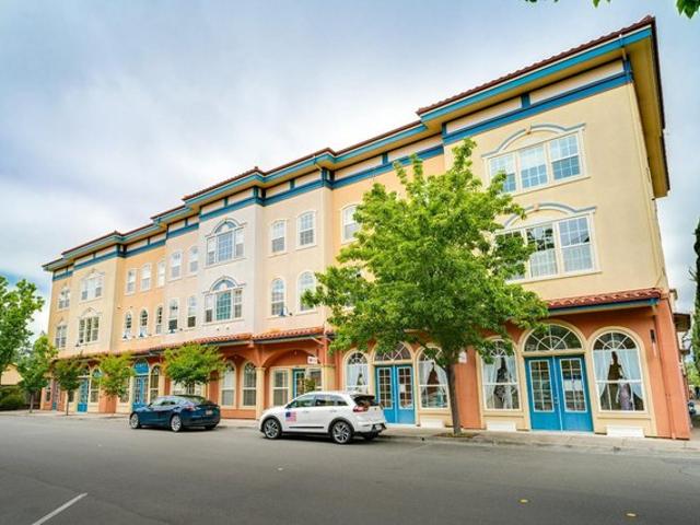 Townhouse for sale in Windsor, California