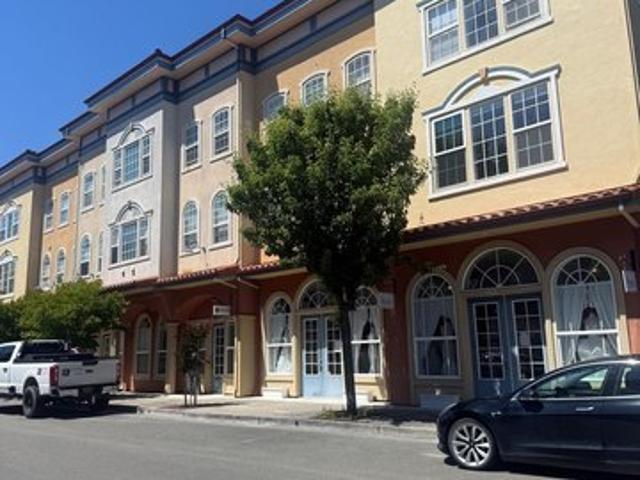 Townhouse for sale in Windsor, California