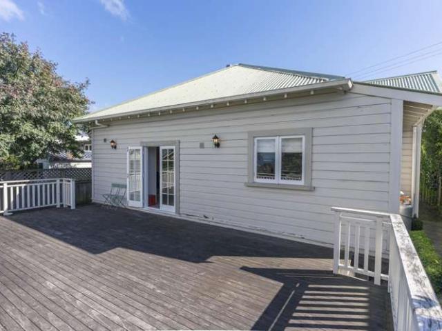 House for sale in Otakou