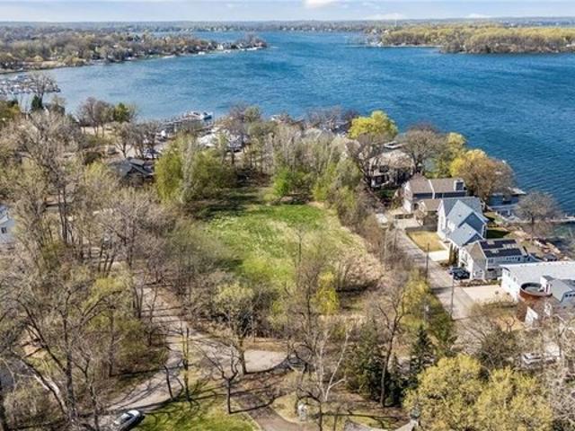 Land for sale in Hennepin, Minnesota