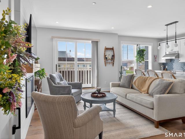 Condo for sale in East Lyme, Connecticut