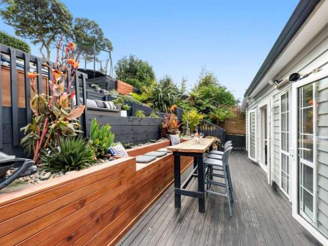 House for sale in Days Bay, Wellington