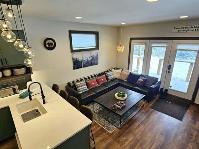 House for sale in Snowshoe, West Virginia