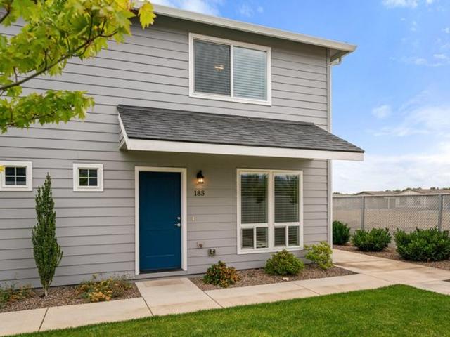 Condo for sale in Oregonia