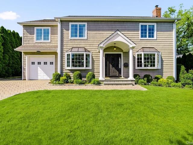 House for sale in Scarsdale, New York