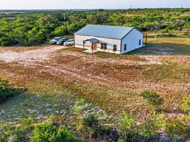 House for sale in Kenedy, Texas