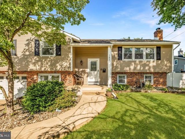 House for sale in Mount Laurel, New Jersey