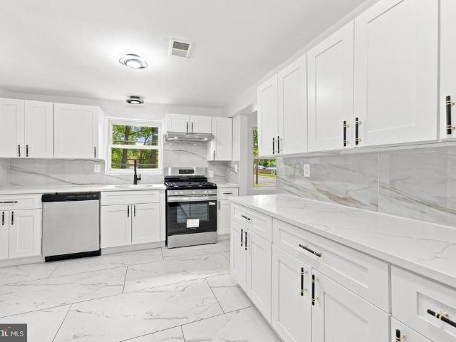 Townhouse for sale in Mount Holly, New Jersey