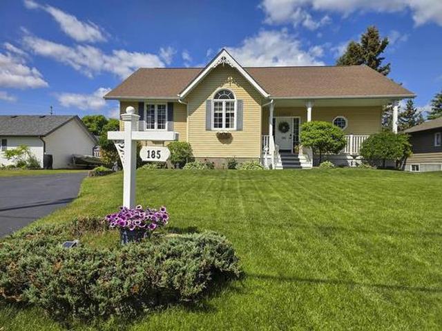 House for sale in Thunder Bay, Ontario