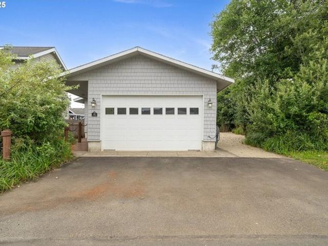 Townhouse for sale in Rockaway Beach, Oregon