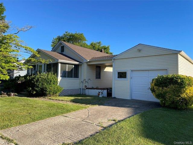 House for sale in Babylon, New York