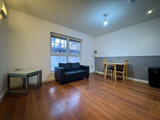 Apartment for rent in Saint Vincent's, Netherthorpe