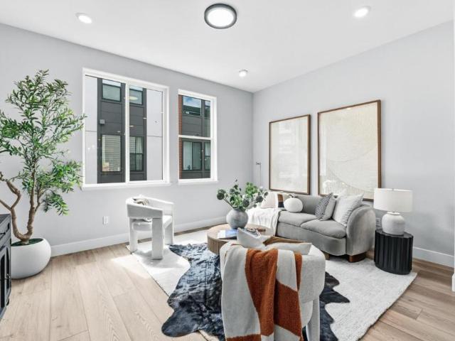 Townhouse for sale in San Mateo, California