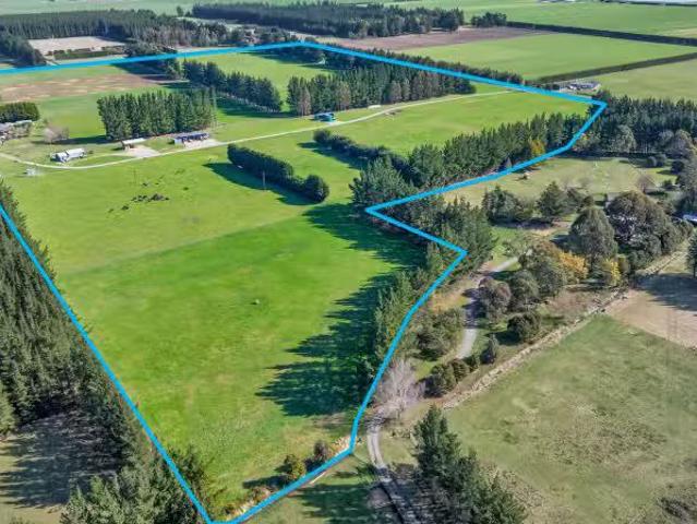 House for sale in Worlingham, Canterbury
