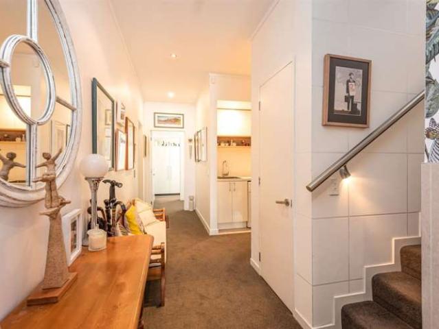 Townhouse for sale in Heathcote, Canterbury