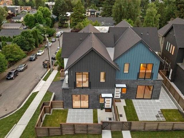 Townhouse for sale in Bothell, Washington
