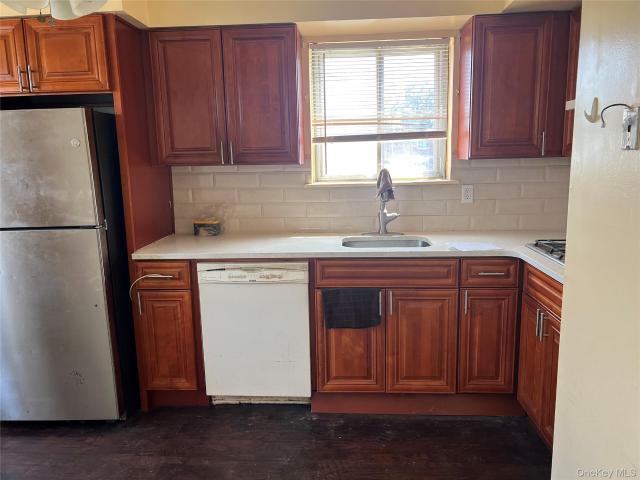 House for sale in Queens, Arverne