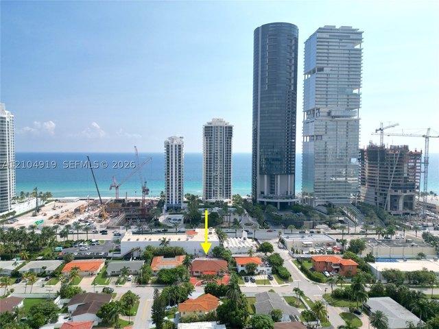 House for sale in Golden Shores, Sunny Isles Beach