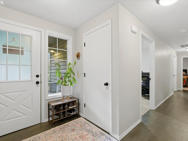House for sale in Glen Echo, Milwaukie