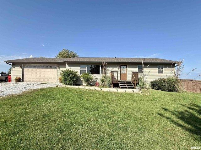 House for sale in Trivoli, Peoria County