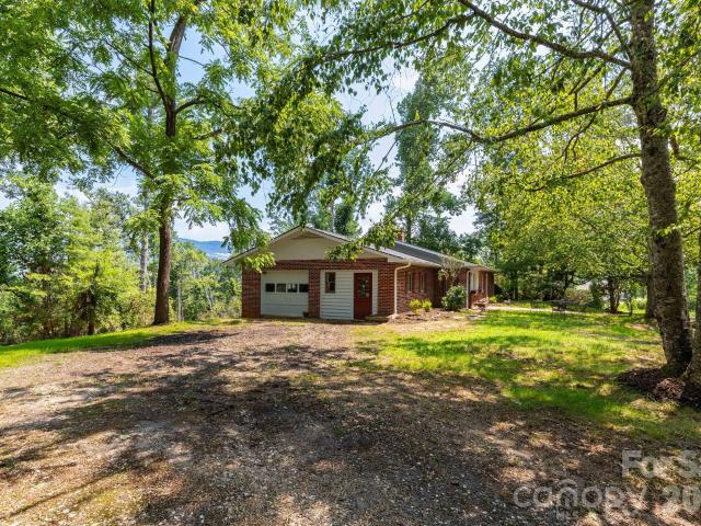 House for sale in Spruce Pine, North Carolina