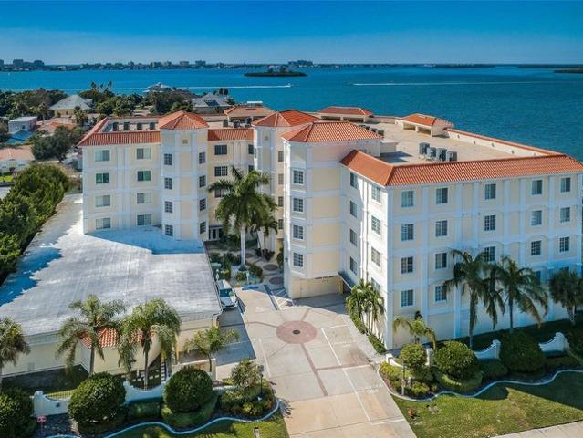 Condo for sale in Clearwater, Florida