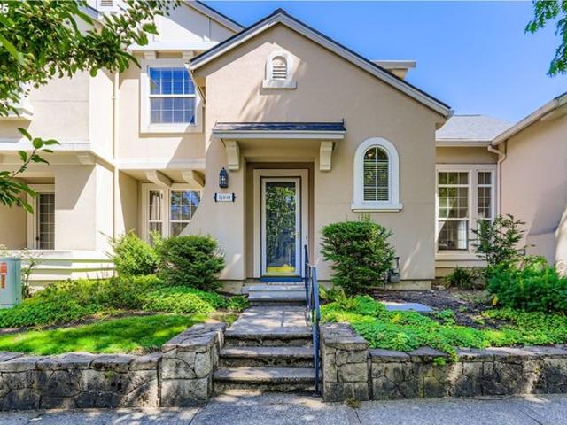 Townhouse for sale in Oregonia