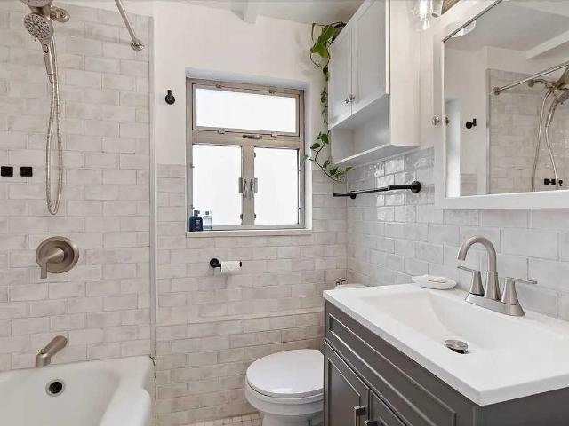 Condo for rent in Chicago Park, Illinois