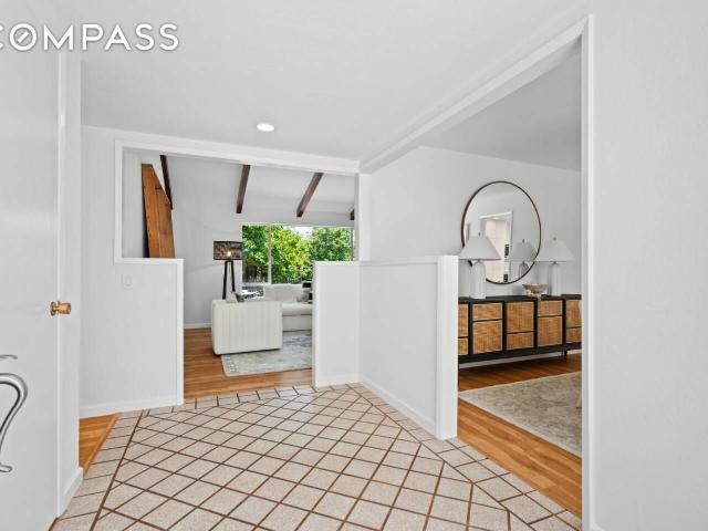 House for sale in Mountain View