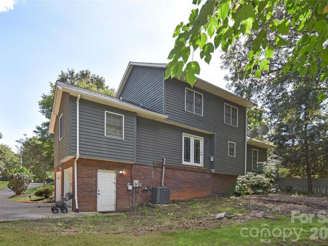 House for sale in Catawba, North Carolina