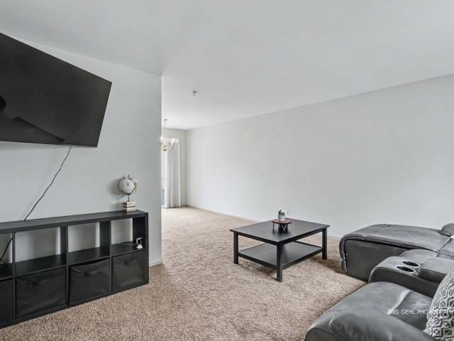 Townhouse for sale in Idlewild, Grayslake