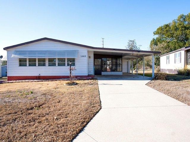 House for sale in Lady Lake, Florida