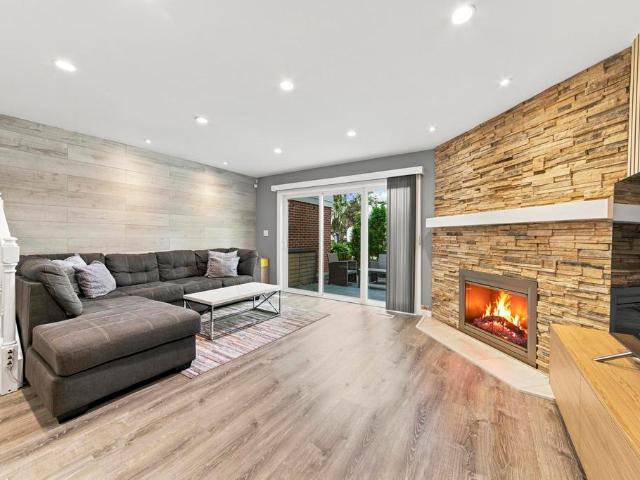 Townhouse for sale in Arlington Heights, Illinois