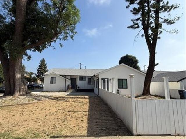 Townhouse for sale in Reseda, California