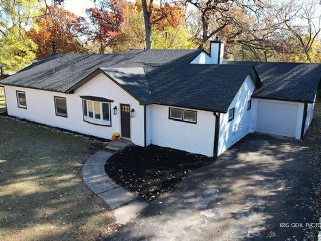 House for sale in Grayslake, Lake County