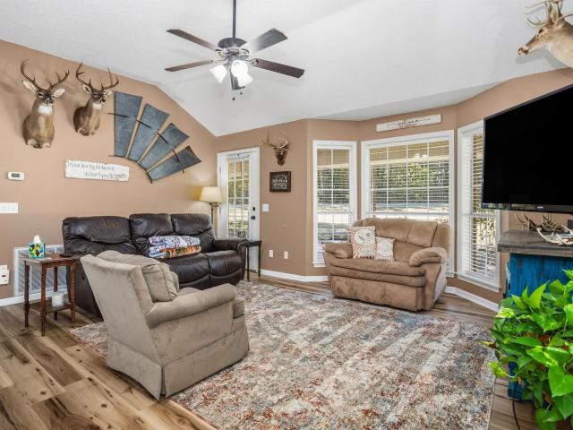 House for sale in Grapeland, Texas